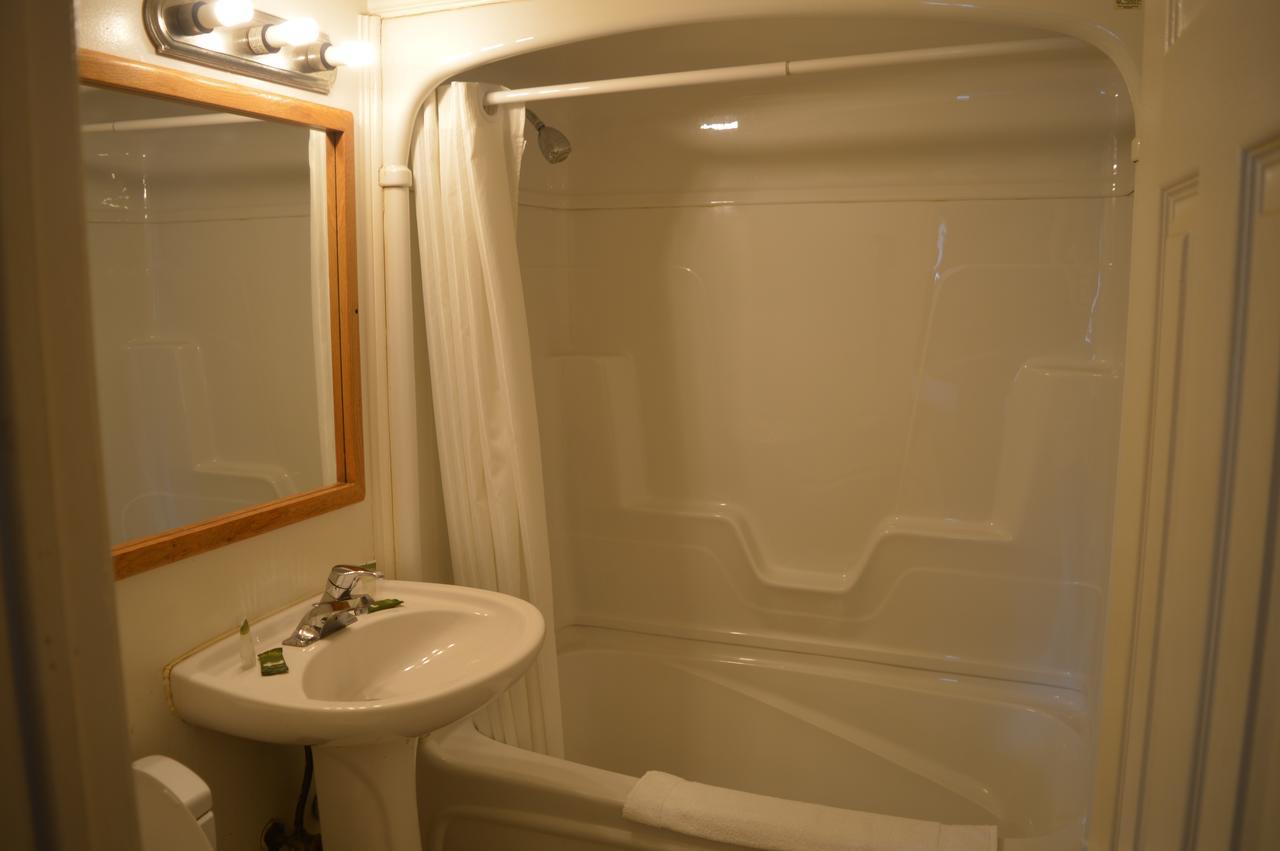 Parkview Motel Guelph Bagian luar foto