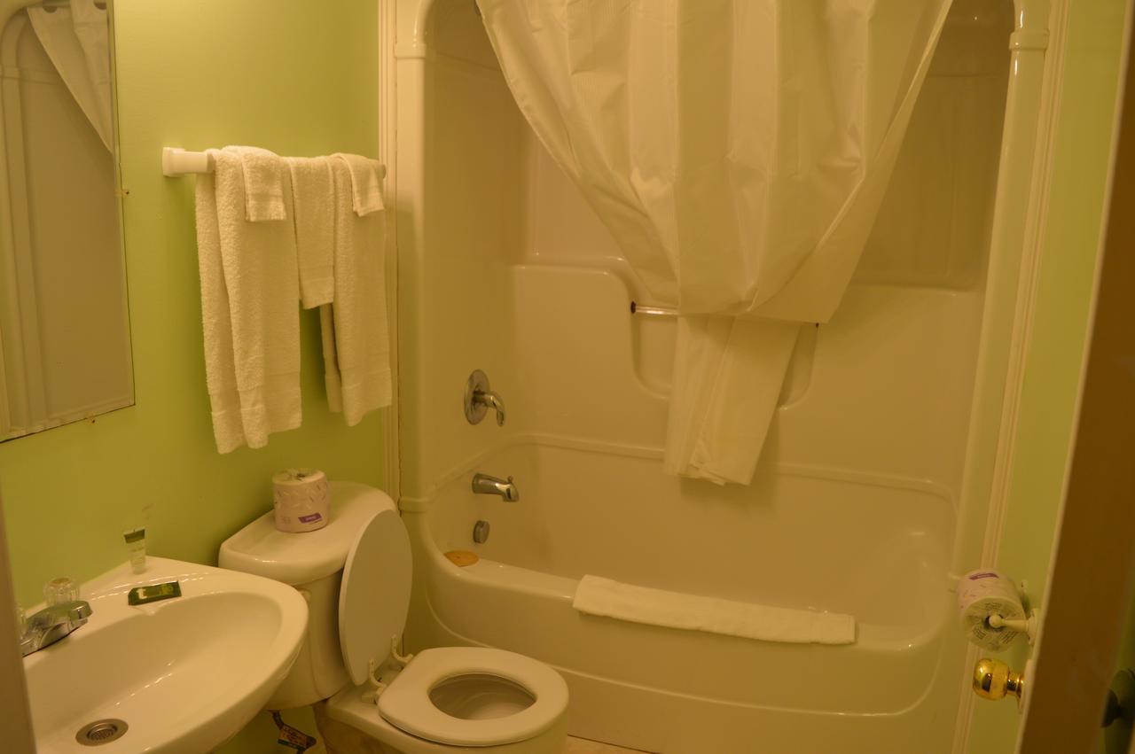 Parkview Motel Guelph Bagian luar foto